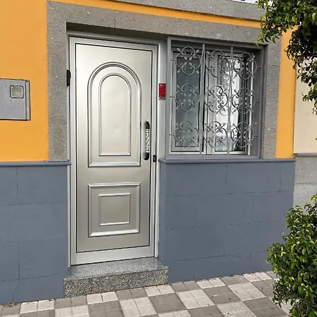 Piso Nuevo Y Coqueto En 아파트 *